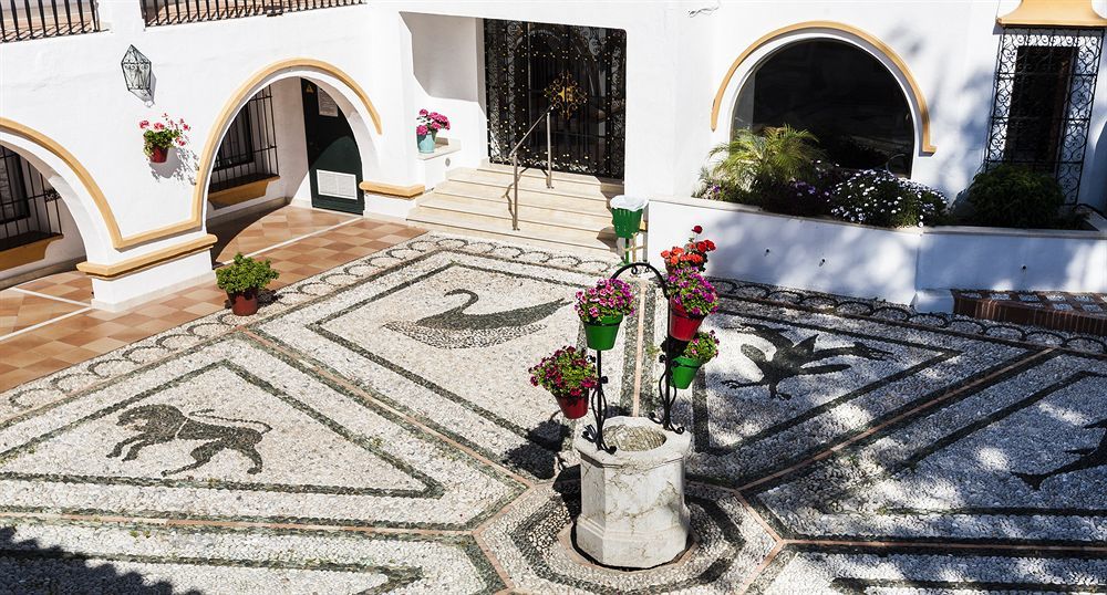 Отель Globales Cortijo Blanco Марбелья Экстерьер фото